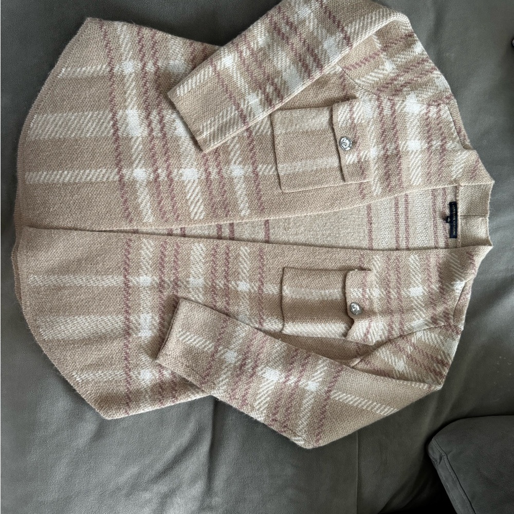Adrienne Vittadini Beige and Pink Plaid Cape